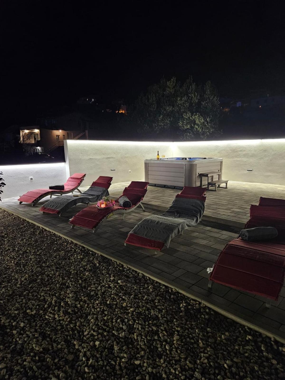 Apartman Koko With Private Jacuzzi Makarská Exteriér fotografie