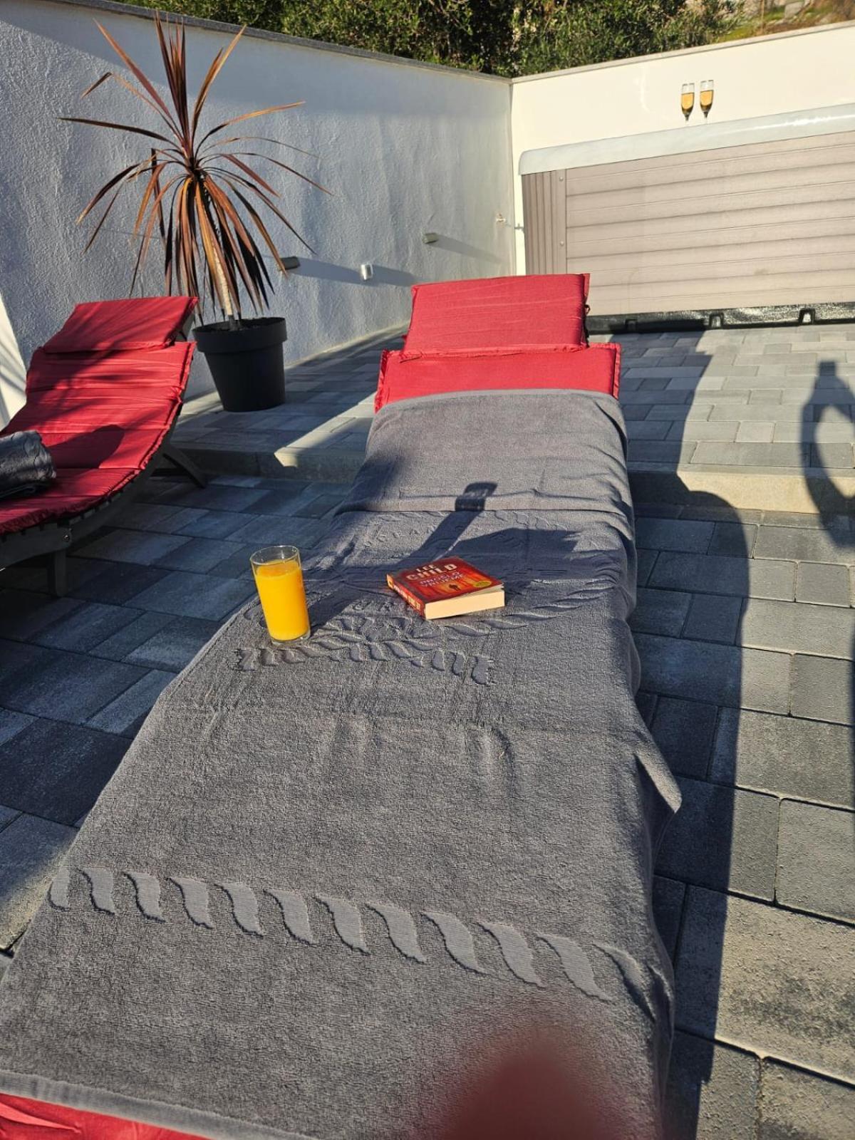Apartman Koko With Private Jacuzzi Makarská Exteriér fotografie