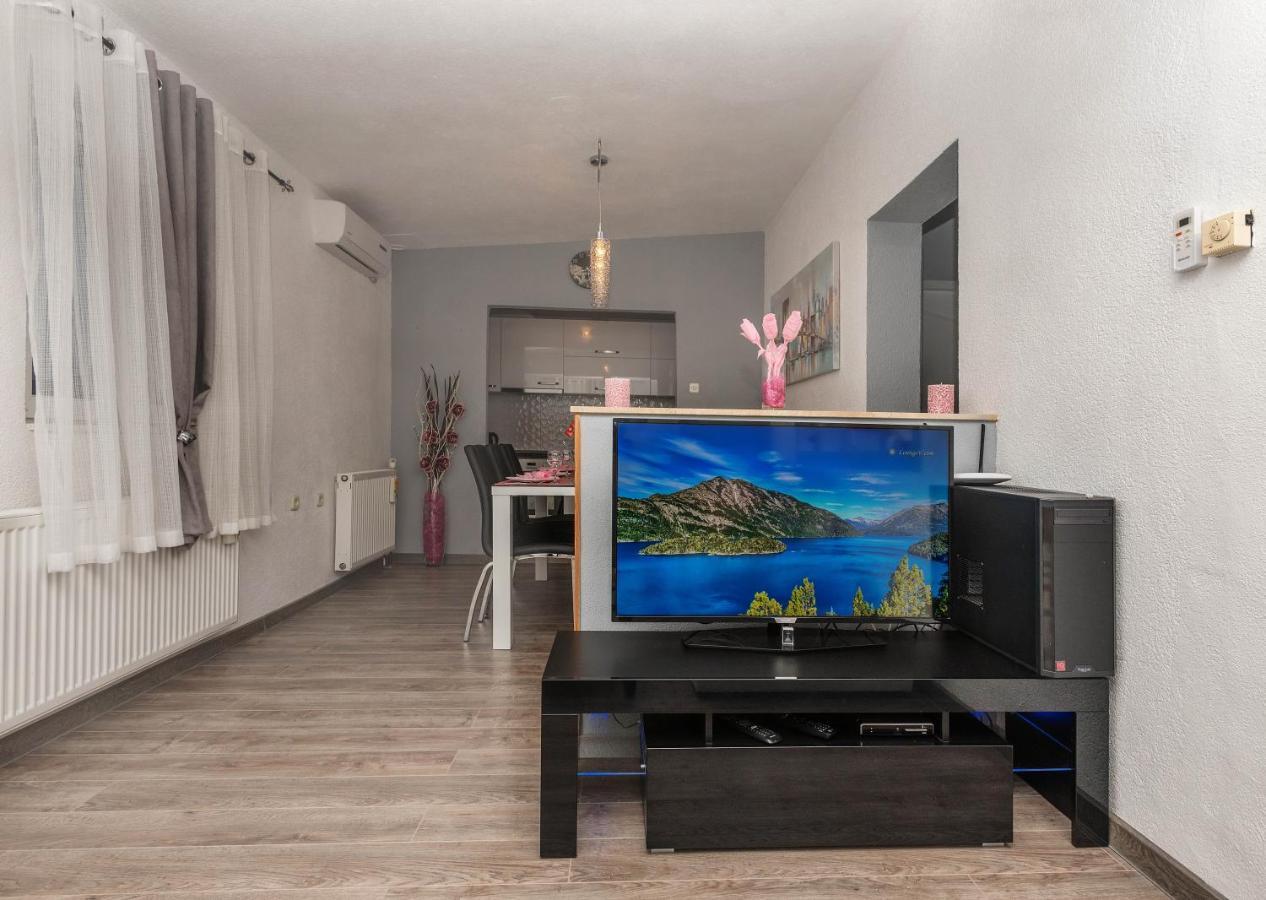 Apartman Koko With Private Jacuzzi Makarská Exteriér fotografie